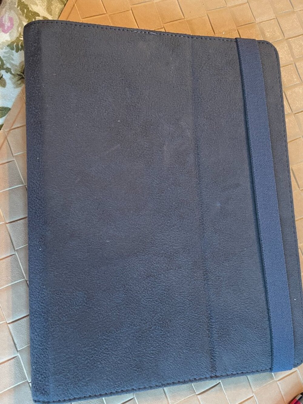 Moshi Concerti Smart Cover Case for Apple iPad  & Ifrogz Stylus